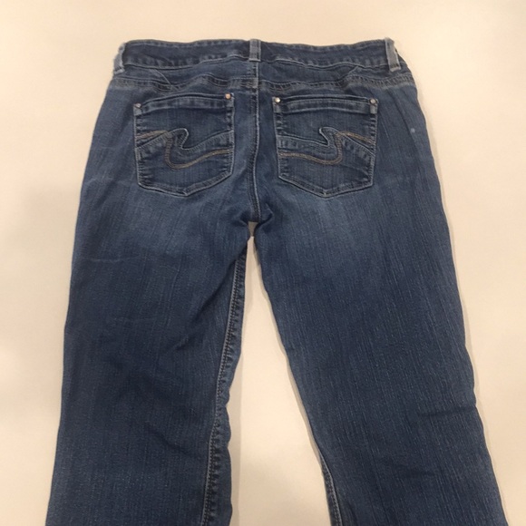 White House Black Market Flare Blanc OS 28” - Picture 5 of 6